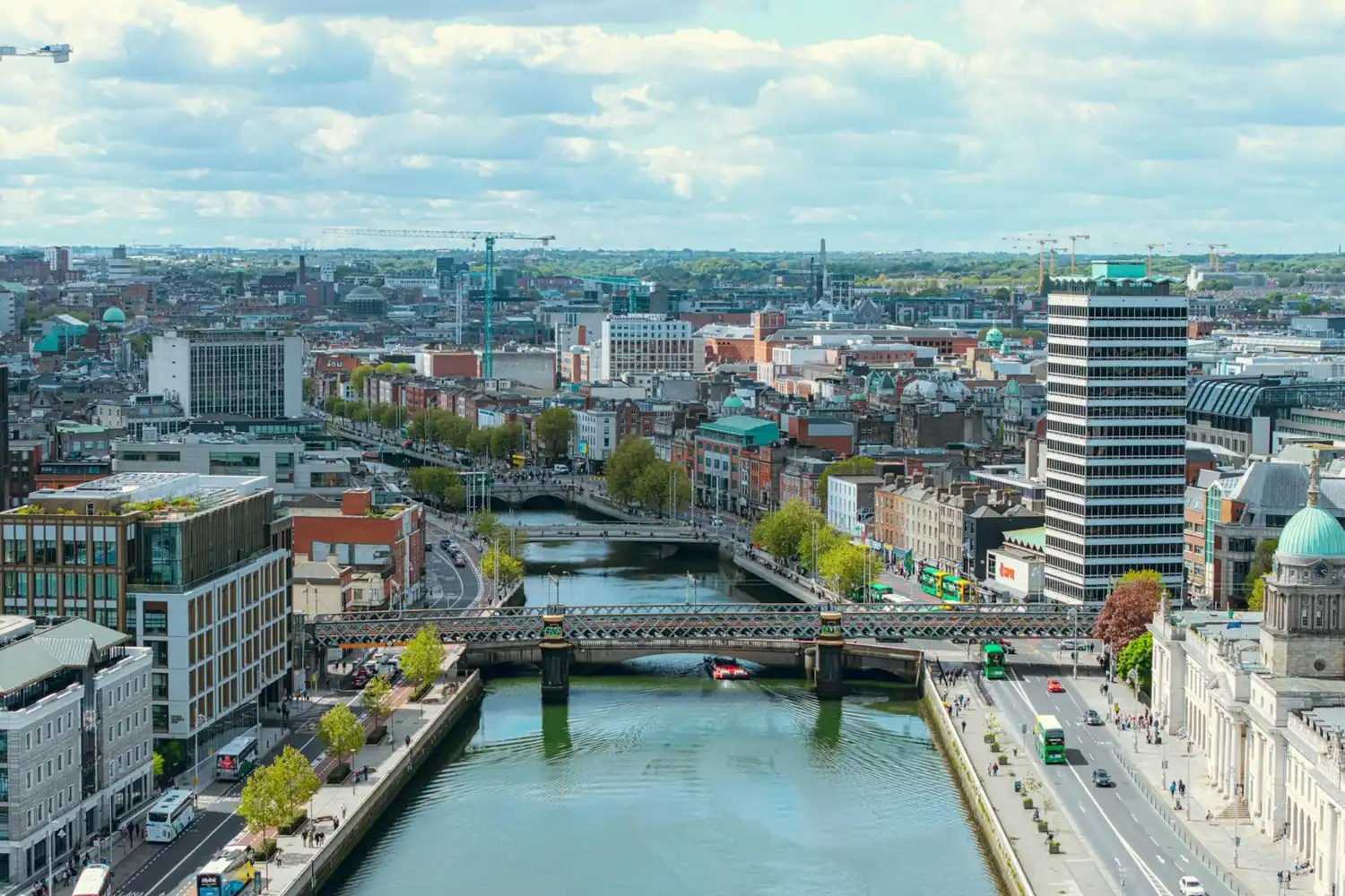 Courier route visual for India to Limerick