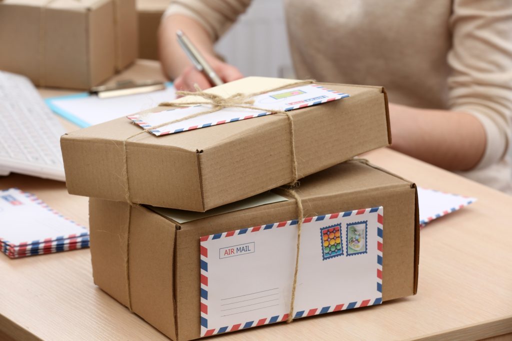 documents and parcels international courier